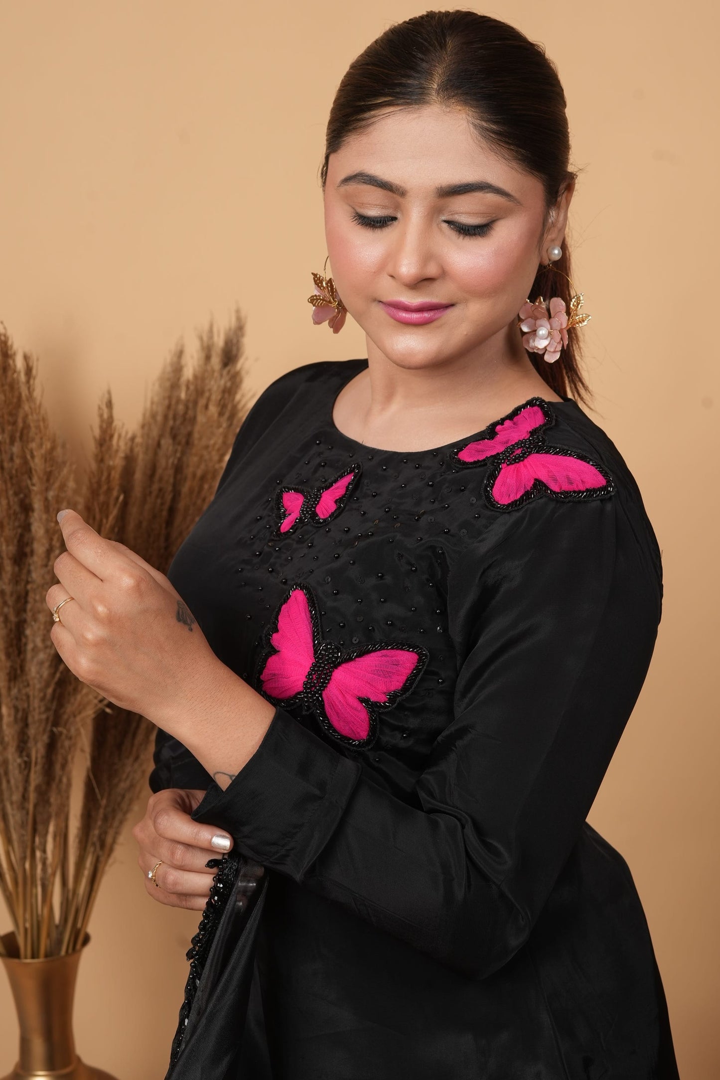 Gul-e-farsha by Zarana luxurious trendy designer Pakistani suit.