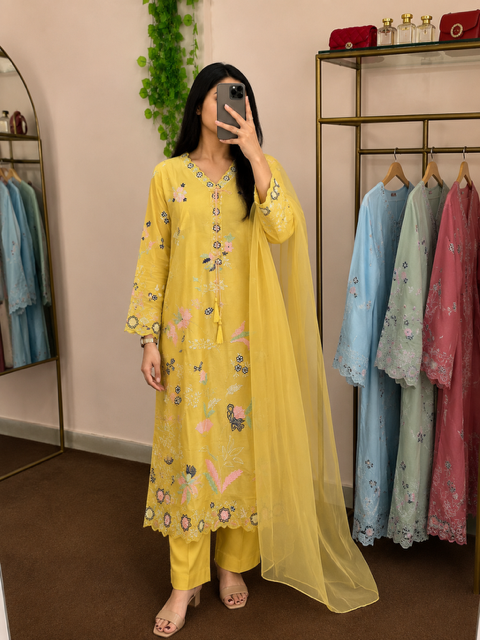 Floral Embroidered 3-Piece Suit Set