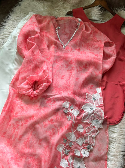 Mahira Khan Viral Pink Floral Dress