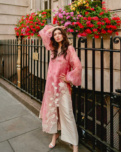 Mahira Khan Viral Pink Floral Dress