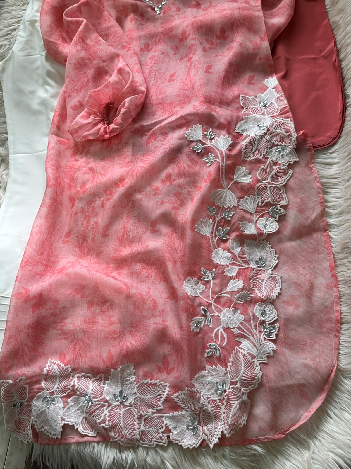 Mahira Khan Viral Pink Floral Dress