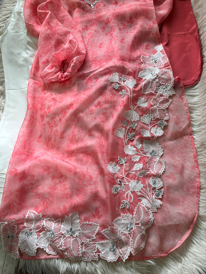 Mahira Khan Viral Pink Floral Dress